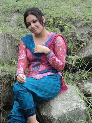 indian lady chut|Chudai of cute desi girl in Jungle